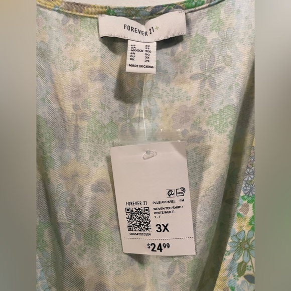 FOREVER 21 FLORAL PRINT CROP TOP - Picture 4 of 7